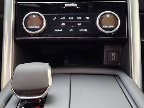 New 2026 Land Rover Discovery S AWD/4WD image 19