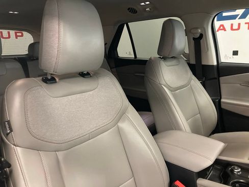 Used 2025 Ford Explorer Active w/ Active Comfort Package AWD/4WD image 51