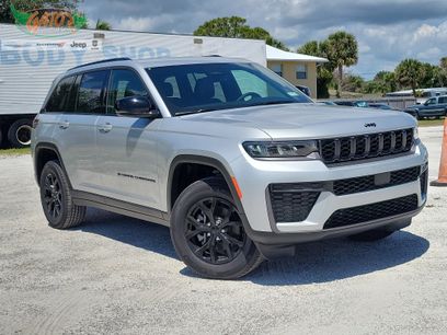 New 2026 Jeep Grand Cherokee Altitude