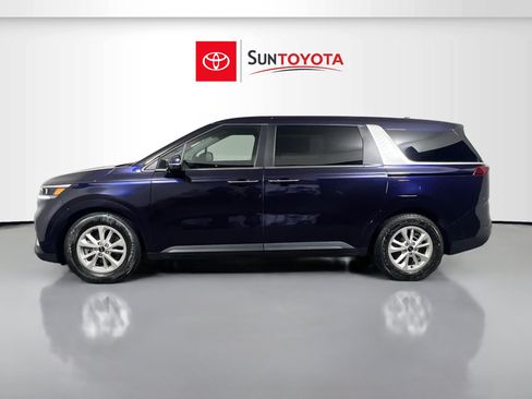 Used 2024 Kia Carnival LX FWD image 7