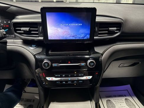 Used 2023 Ford Explorer ST-Line w/ Class IV Trailer Tow Package image 9