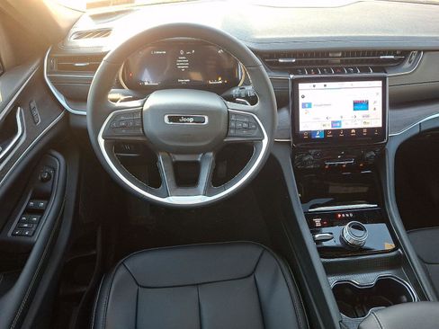 New 2025 Jeep Grand Cherokee Limited w/ MOPAR Finishing Package image 8