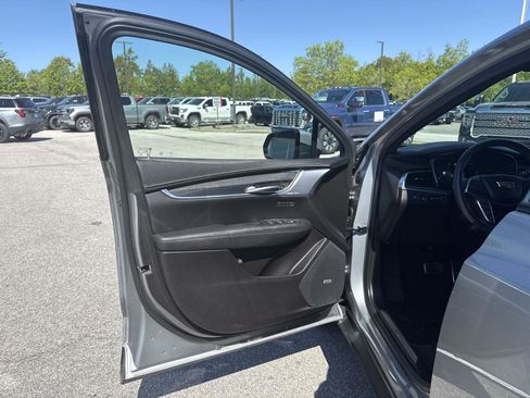 Used 2024 Cadillac XT5 Sportv w/ Technology Package AWD/4WD image 18
