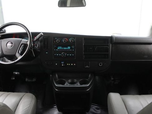 Used 2020 GMC Savana 3500 LS w/ Cold Climate Package RWD image 5