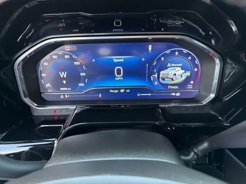 Certified 2024 Chevrolet Silverado 3500 High Country w/ High Country Premium Package image 16