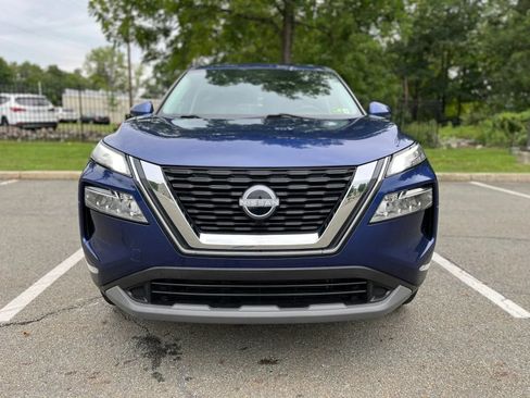 Used 2022 Nissan Rogue SV AWD/4WD image 3