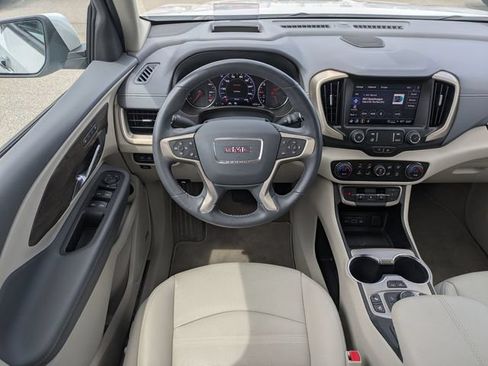 Used 2022 GMC Terrain Denali w/ Denali Premium Package AWD/4WD image 30