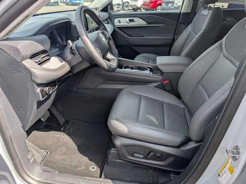 New 2026 Ford Explorer Active AWD/4WD image 11