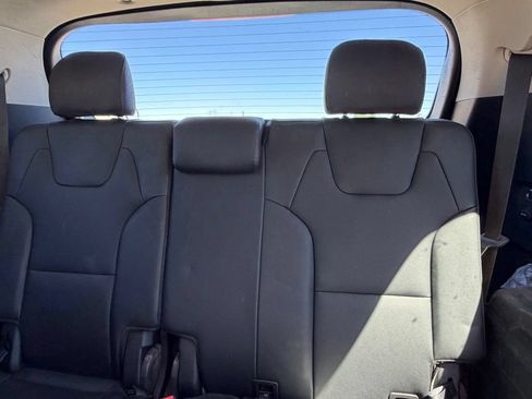 Used 2023 Kia Telluride LX FWD image 9