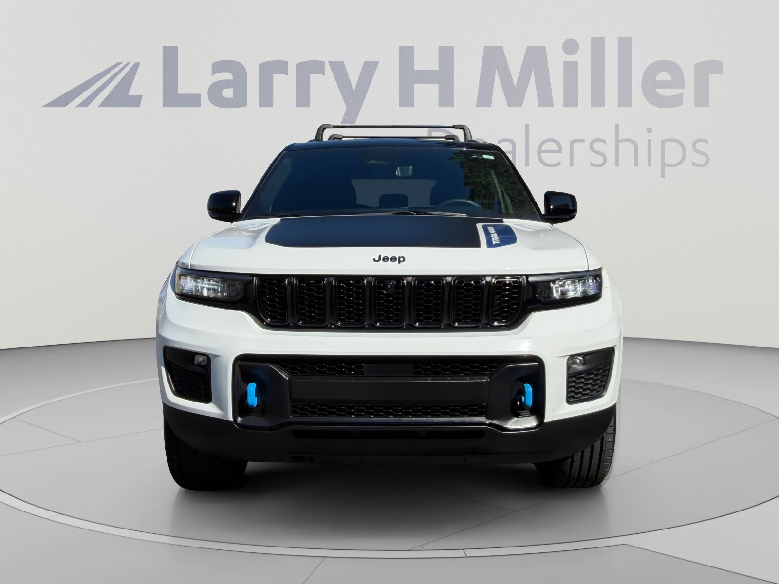 Used 2023 Jeep Grand Cherokee Trailhawk w/ Luxury Tech Group III AWD/4WD image 8