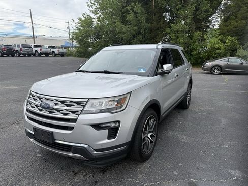 Used 2018 Ford Explorer Limited AWD/4WD image 3