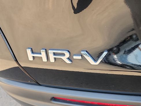 Used 2024 Honda HR-V LX image 29