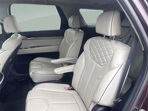 Used 2022 Hyundai Palisade Limited image 9