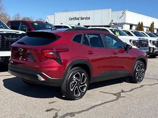 Used 2024 Chevrolet Trax RS w/ Driver Confidence Package video 2