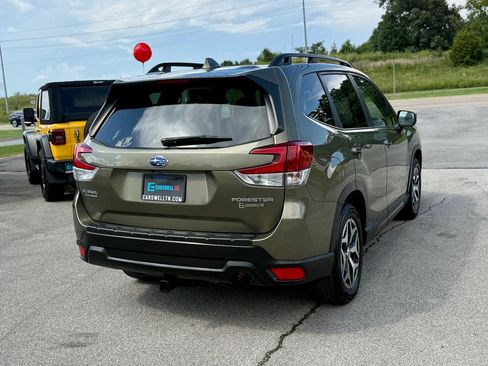 Used 2023 Subaru Forester Premium AWD/4WD image 17