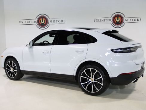 Used 2023 Porsche Cayenne Coupe w/ Towing Package w/o Tow Ball AWD/4WD image 3