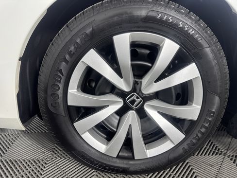 Certified 2022 Honda Civic LX image 13