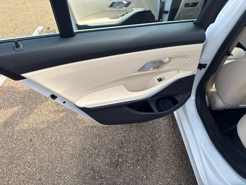 Used 2019 BMW 330i Sedan RWD image 10