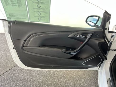 Used 2019 Buick Cascada Premium FWD image 12