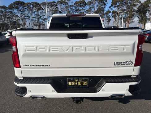 Used 2022 Chevrolet Silverado 1500 High Country w/ Z71 Off-Road Package image 6