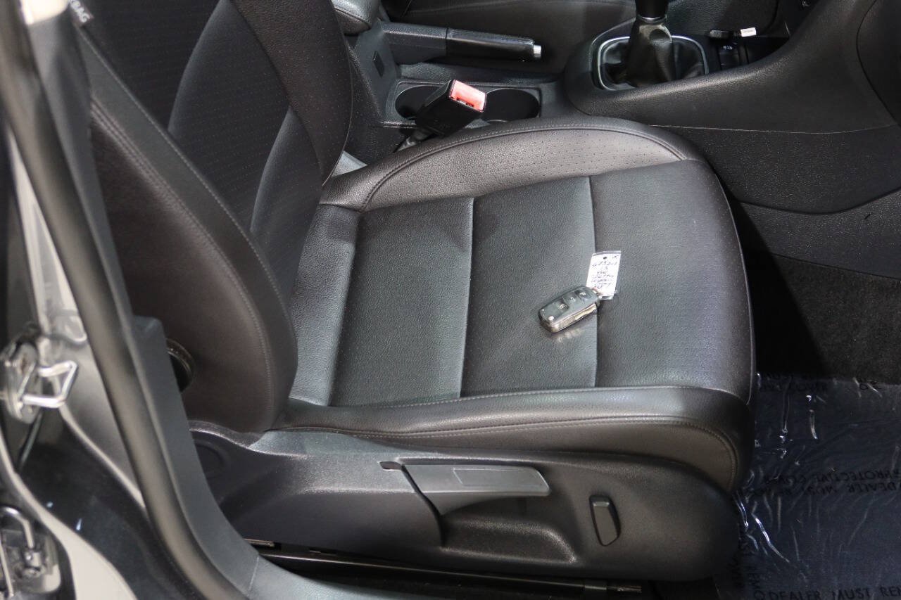 Used 2013 Volkswagen Jetta TDI FWD image 26
