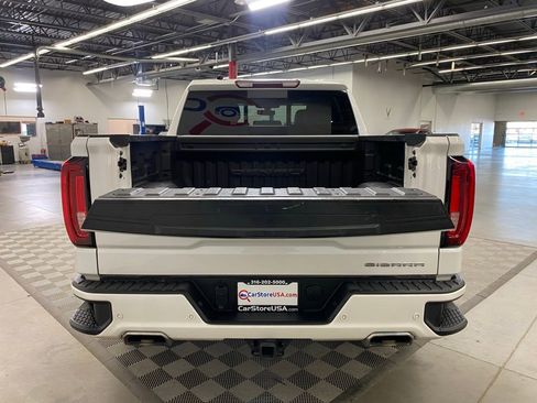Used 2022 GMC Sierra 1500 Denali w/ Denali Premium Package image 11