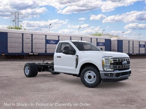 New 2026 Ford F350 XL w/ XL Chrome Package RWD image 7