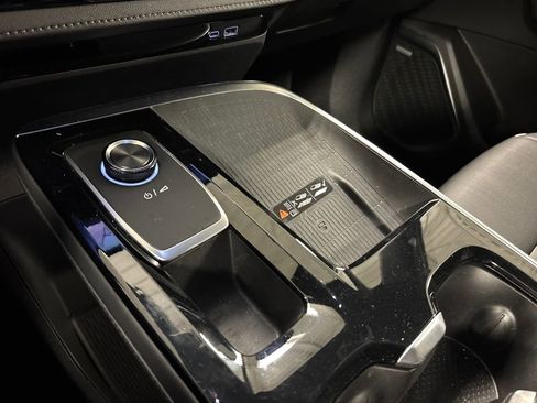 Certified 2025 Buick Enclave Preferred image 36