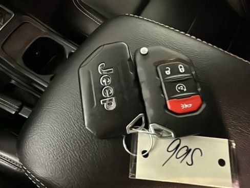 Used 2023 Jeep Wrangler Unlimited Sahara w/ Cold Weather Group AWD/4WD image 19