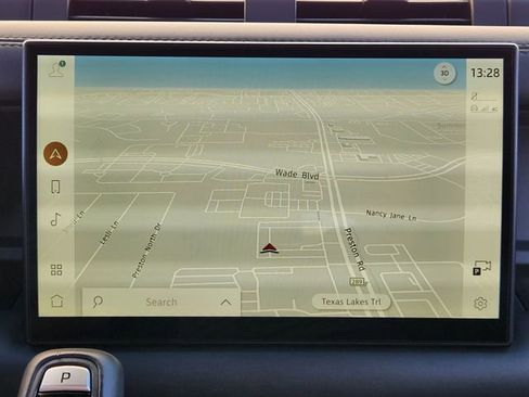 Used 2025 Land Rover Defender 130 X-Dynamic SE image 16