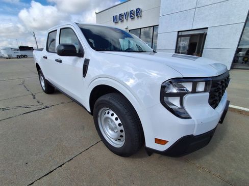 Used 2025 Ford Maverick XL w/ Equipment Group 101A image 2