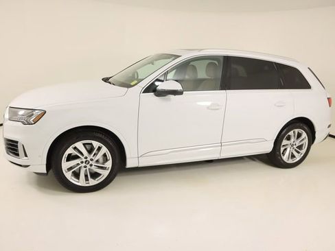 Certified 2023 Audi Q7 3.0T Prestige AWD/4WD image 2