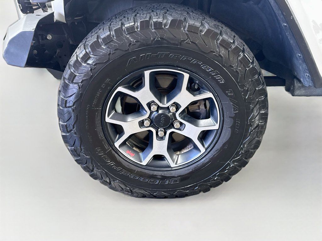 Used 2021 Jeep Wrangler Unlimited Rubicon AWD/4WD image 40