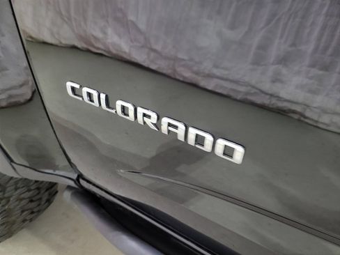 Used 2018 Chevrolet Colorado ZR2 w/ ZR2 Midnight Special Edition image 19