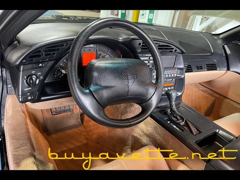 Used 1996 Chevrolet Corvette Coupe RWD image 13