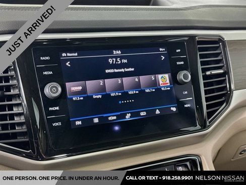 Used 2023 Volkswagen Atlas SE w/ Panoramic Sunroof Package AWD/4WD image 14