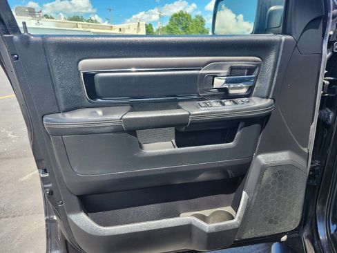 Used 2016 RAM 1500 Sport w/ Black Ram 1500 Sport Group image 29