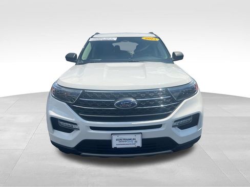 Used 2023 Ford Explorer XLT w/ Equipment Group 202A AWD/4WD image 8