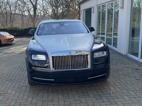 Used 2015 Rolls-Royce Wraith RWD image 2