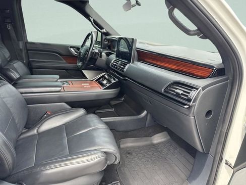 Certified 2024 Lincoln Navigator L Reserve AWD/4WD image 42