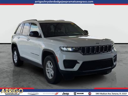 Used 2023 Jeep Grand Cherokee Laredo w/ Trailer Tow Prep Group (B)