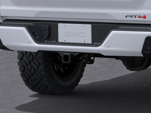 New 2026 GMC Canyon AT4 w/ Off-Road Front Bumper Package AWD/4WD image 14