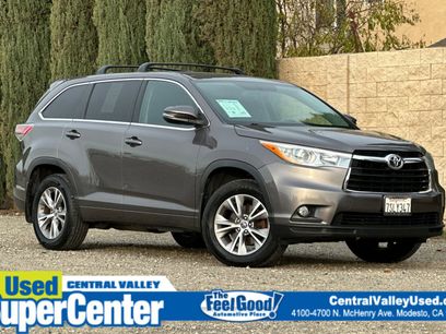 Used 2016 Toyota Highlander LE