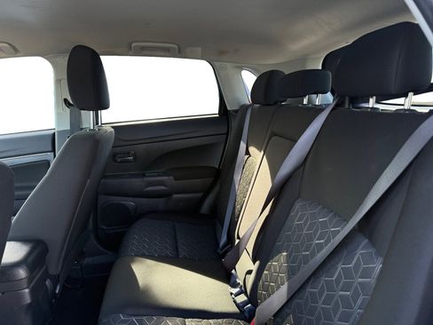 Used 2023 Mitsubishi Outlander Sport ES image 11