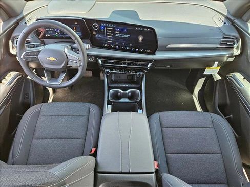New 2026 Chevrolet Traverse LT w/ Driver Confidence Package FWD image 15