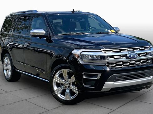Certified 2023 Ford Expedition Platinum RWD image 3