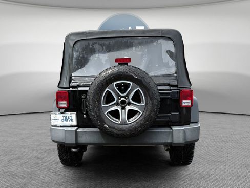 Used 2016 Jeep Wrangler Unlimited Sport AWD/4WD image 5
