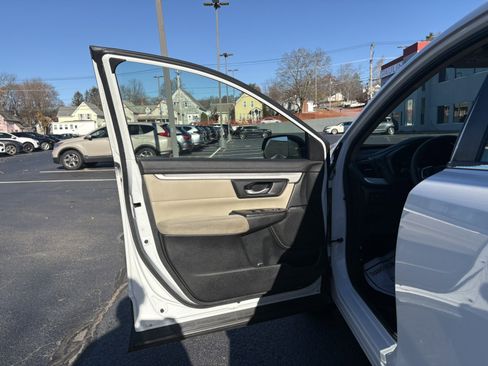 Used 2020 Honda CR-V LX image 11