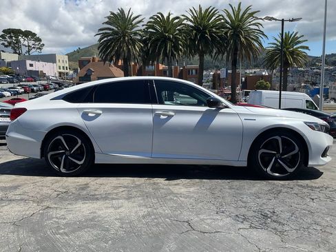 Used 2022 Honda Accord Sport image 3