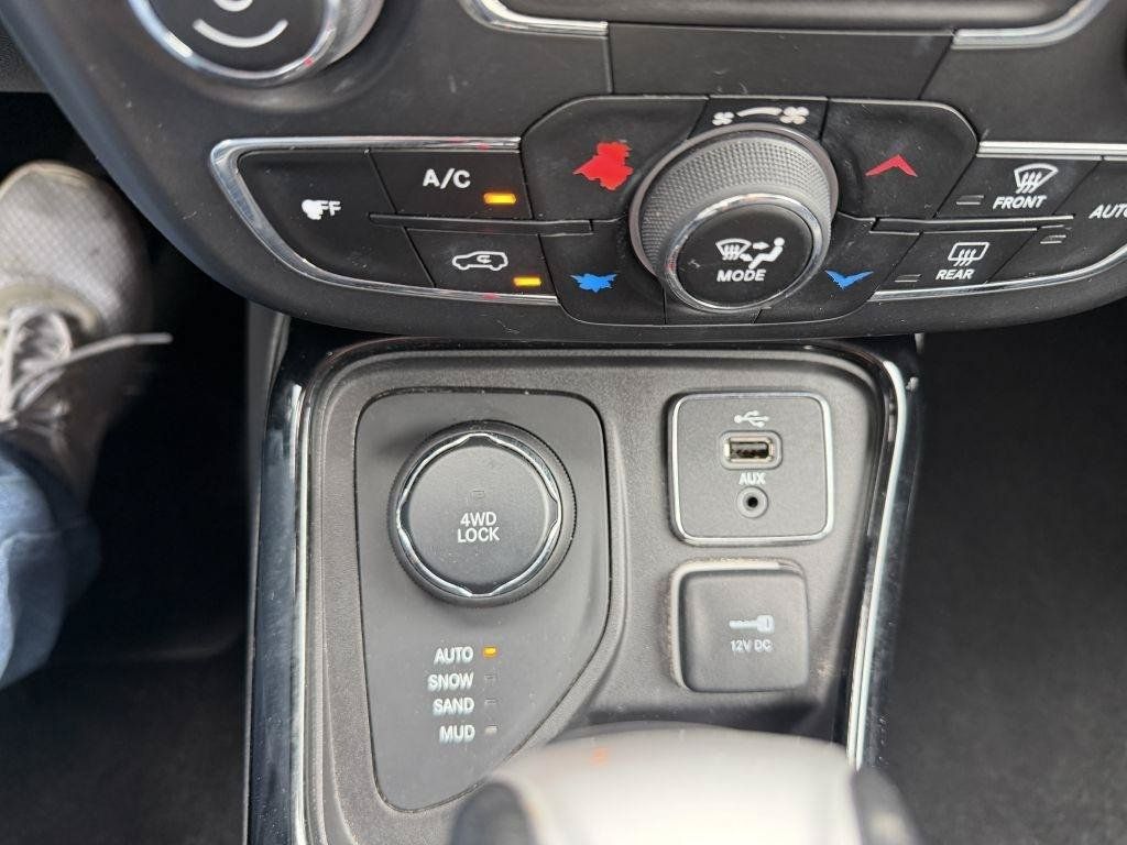Used 2017 Jeep Compass Limited AWD/4WD image 16